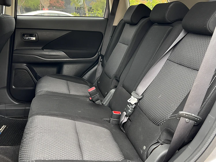 Mitsubishi Outlander 2.0 MT / Año 2019 19