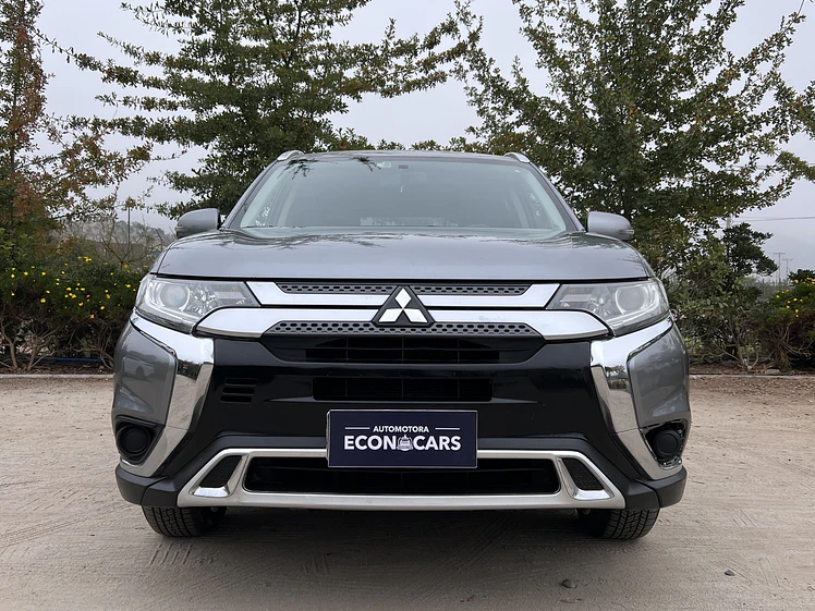 Mitsubishi Outlander 2.0 MT / Año 2019 7