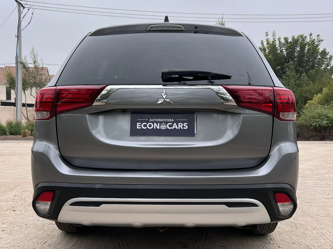 Mitsubishi Outlander 2.0 MT / Año 2019 2