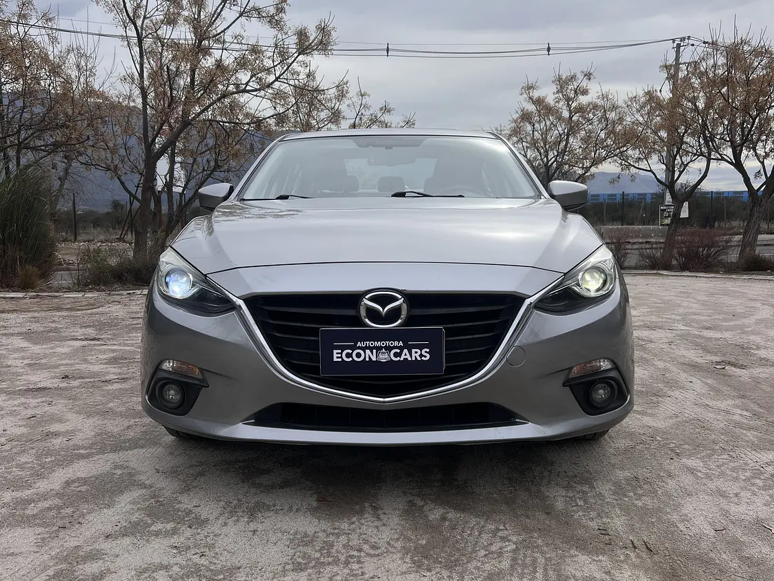 Mazda 3 Sedan Automatico / Año 2015 2