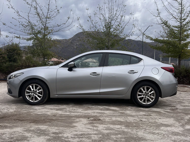 Mazda 3 Sedan Automatico / Año 2015 5