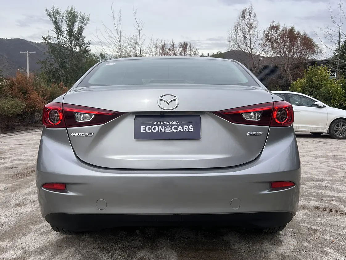 Mazda 3 Sedan Automatico / Año 2015 6