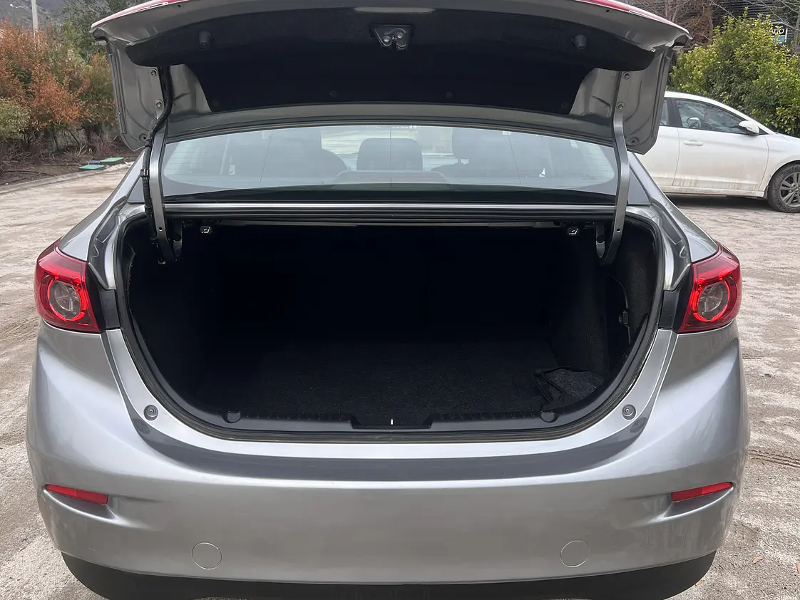 Mazda 3 Sedan Automatico / Año 2015 7