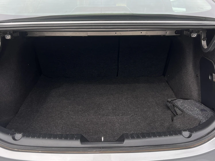 Mazda 3 Sedan Automatico / Año 2015 8