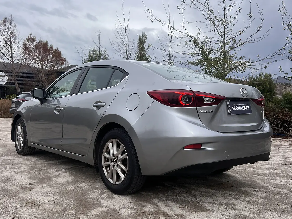 Mazda 3 Sedan Automatico / Año 2015 10