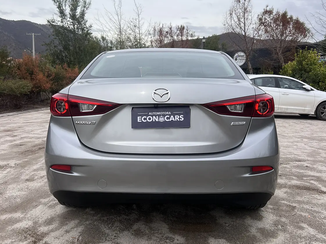 Mazda 3 Sedan Automatico / Año 2015 11