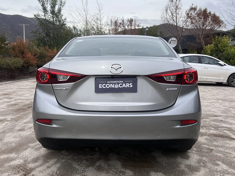 Mazda 3 Sedan Automatico / Año 2015 11