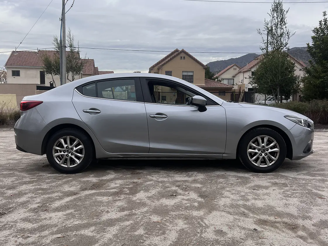 Mazda 3 Sedan Automatico / Año 2015 13