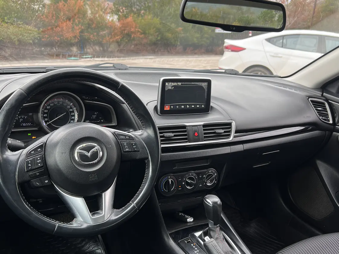 Mazda 3 Sedan Automatico / Año 2015 19