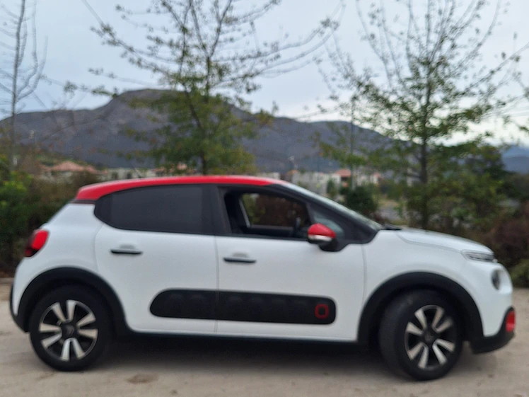 Citroen C3 1.2 Shine / Año 2019 8