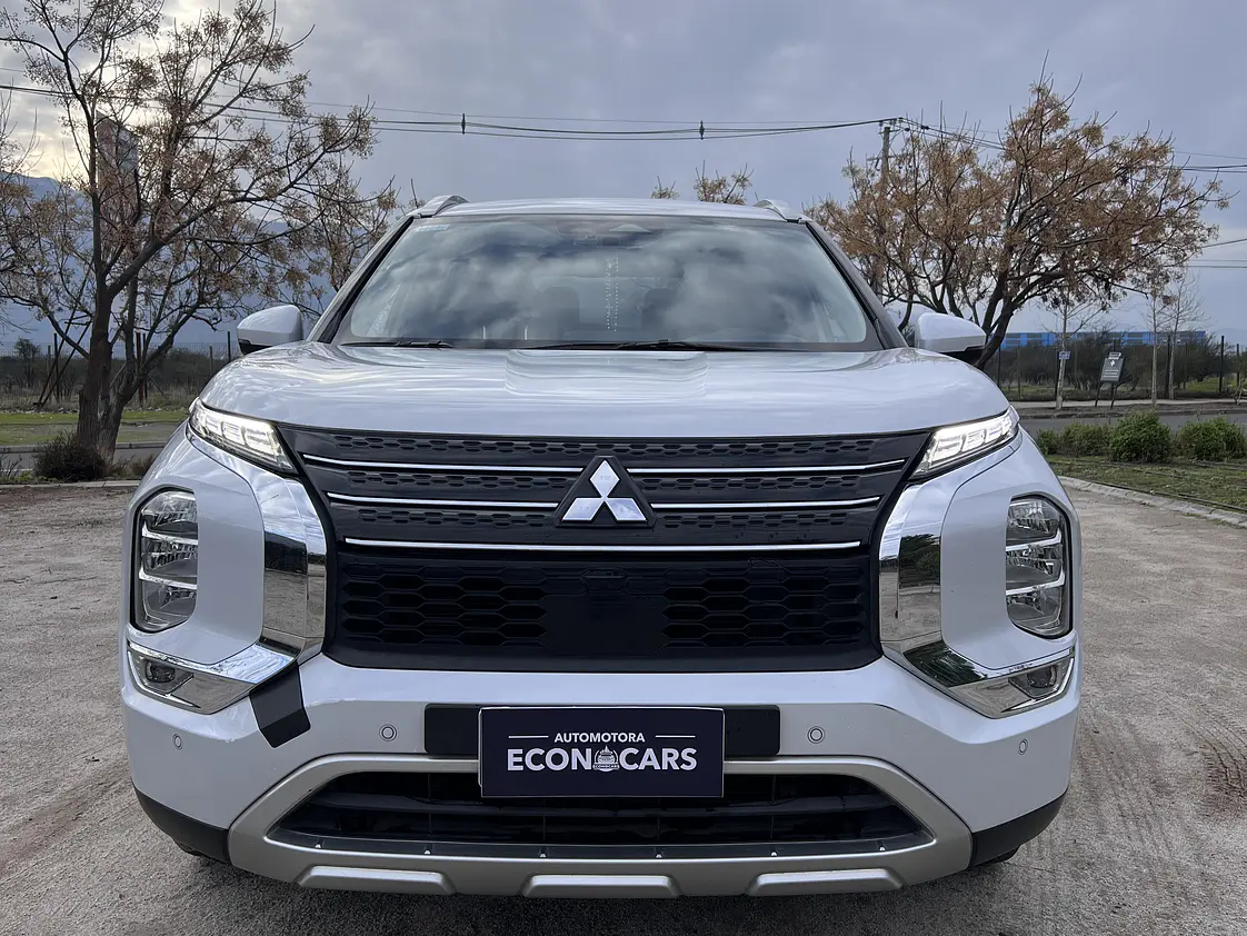 Mitsubishi Outlander GLX Automatico / Año 2023 4