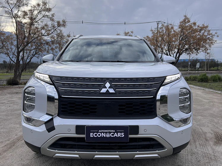 Mitsubishi Outlander GLX Automatico / Año 2023 4