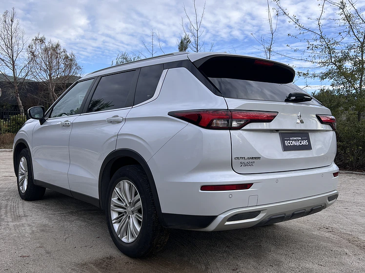 Mitsubishi Outlander GLX Automatico / Año 2023 6