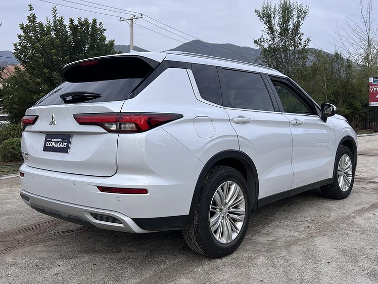 Mitsubishi Outlander GLX Automatico / Año 2023 10