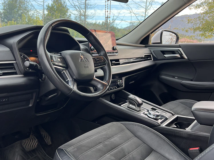 Mitsubishi Outlander GLX Automatico / Año 2023 16