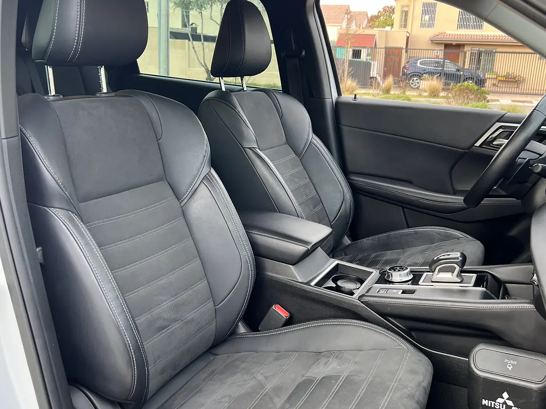 Mitsubishi Outlander GLX Automatico / Año 2023 17