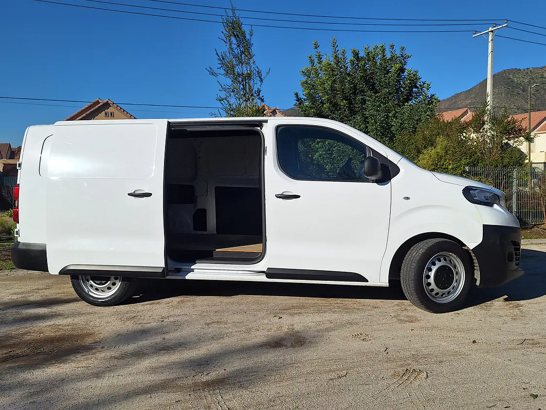 Peugeot Expert 2.0 Premium Diesel / Año 2023 6
