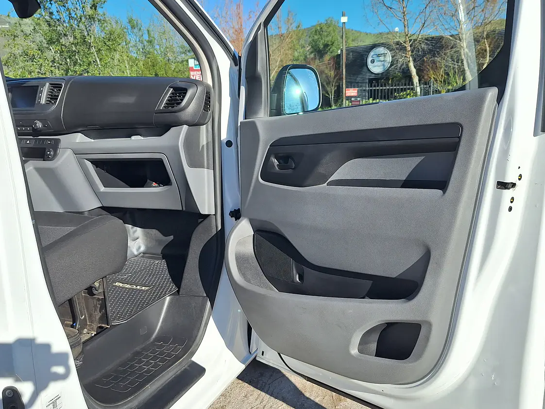 Peugeot Expert 2.0 Premium Diesel / Año 2023 7
