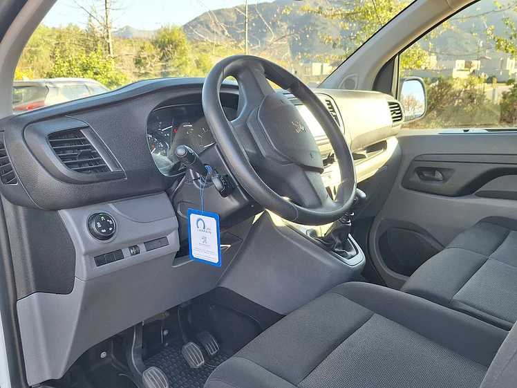 Peugeot Expert 2.0 Premium Diesel / Año 2023 12