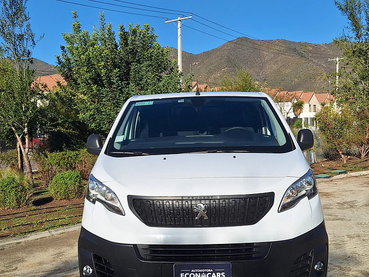 Peugeot Expert 2.0 Premium Diesel / Año 2023 15