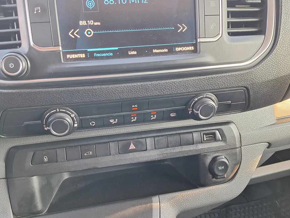 Peugeot Expert 2.0 Premium Diesel / Año 2023 24