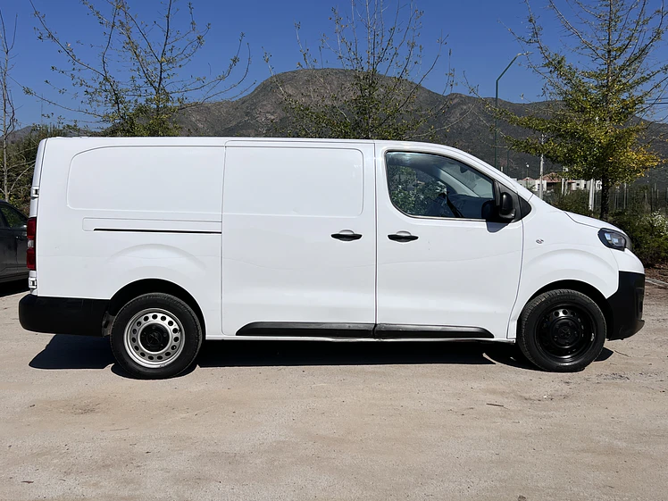 Peugeot Expert 2.0 L3 / Año 2023 6
