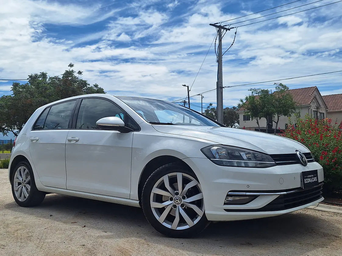 Volkswagen Golf 1.4 Automatico Highline / Año 2021 10
