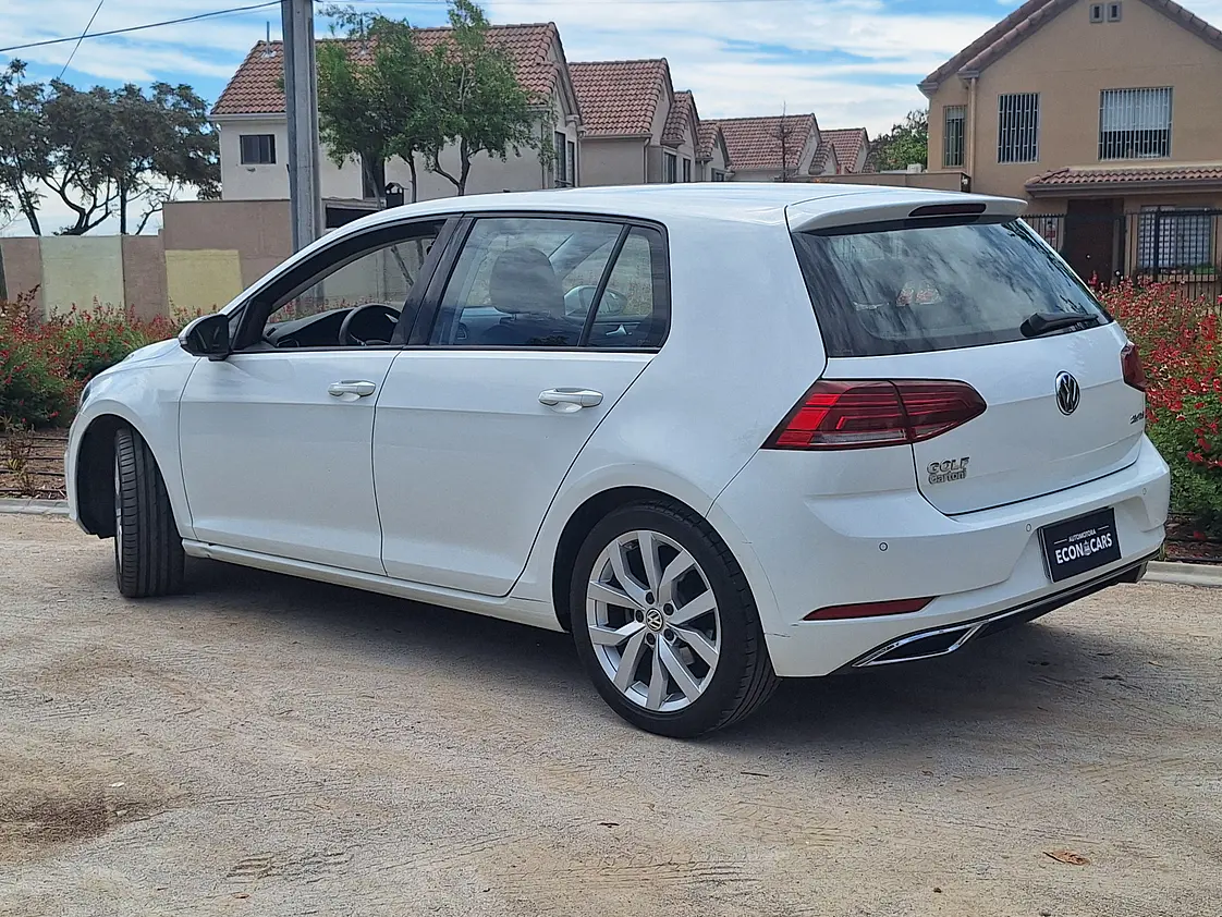 Volkswagen Golf 1.4 Automatico Highline / Año 2021 9