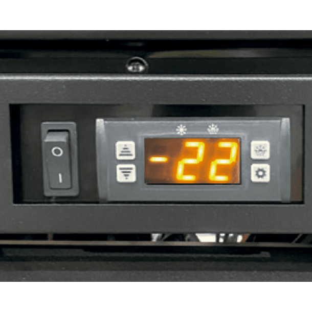 Freezer Vertical 2 Ptas de vidrio.  3