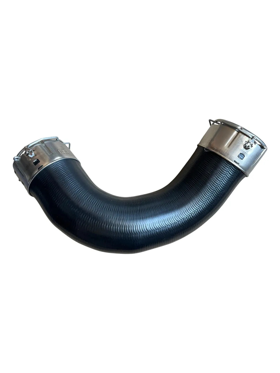 MANGUERA DE ENTRADA AL INTERCOOLER TOYOTA HILUX 2.4 Y 2.8 2016/2021 1