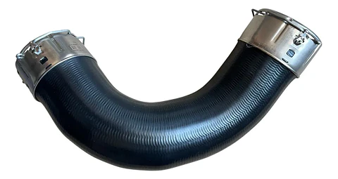 MANGUERA DE ENTRADA AL INTERCOOLER TOYOTA HILUX 2.4 Y 2.8 2016/2021