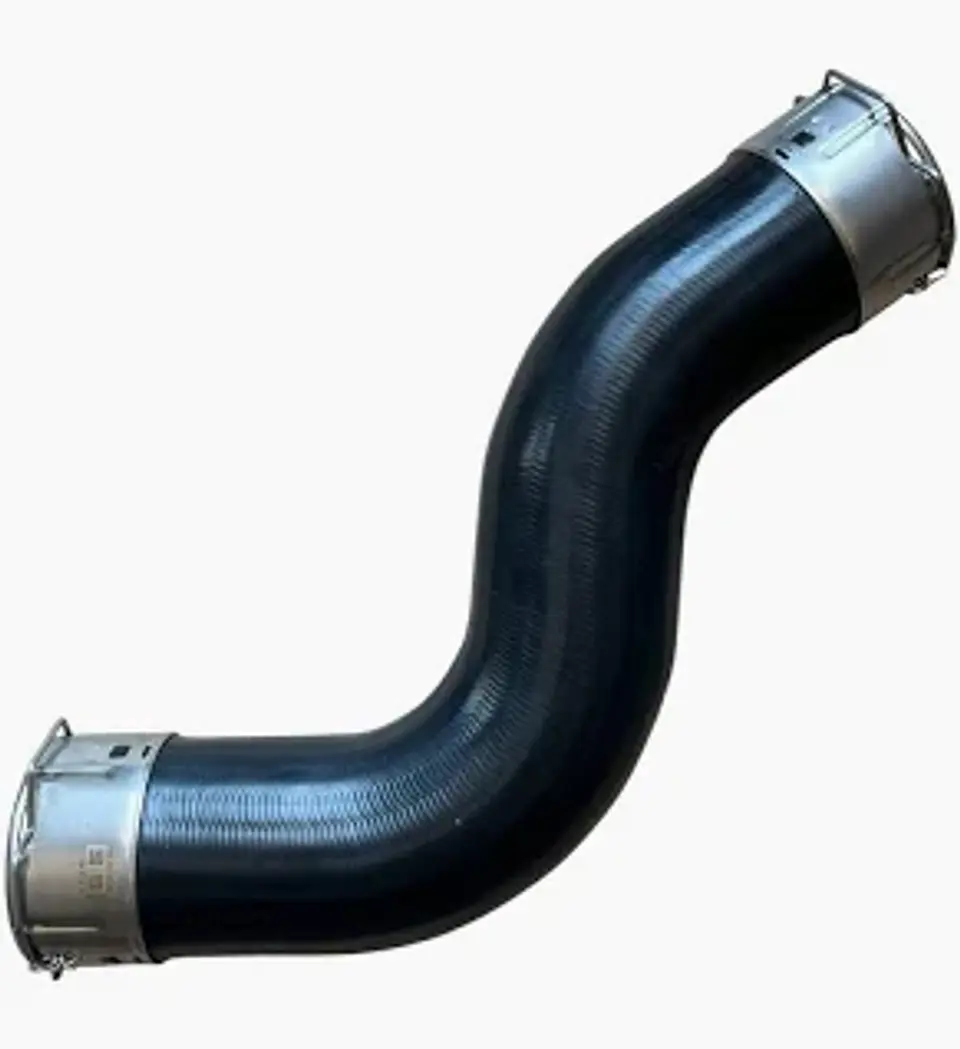 MANGUERA DE ENTRADA AL TURBO TOYOTA HILUX 2.4 Y 2.8 2021/2024 1
