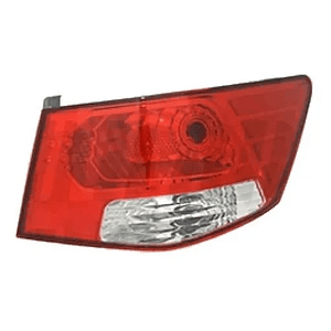 FAROL TRASERO DERECHO KIA CERATO 2009/2014