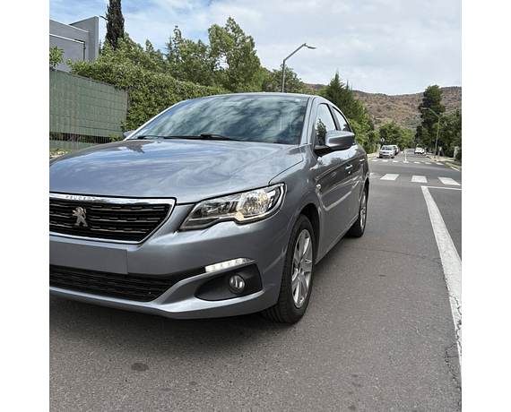 PEUGEOT 301 1.6 ALLURE HDI 4x2 MT