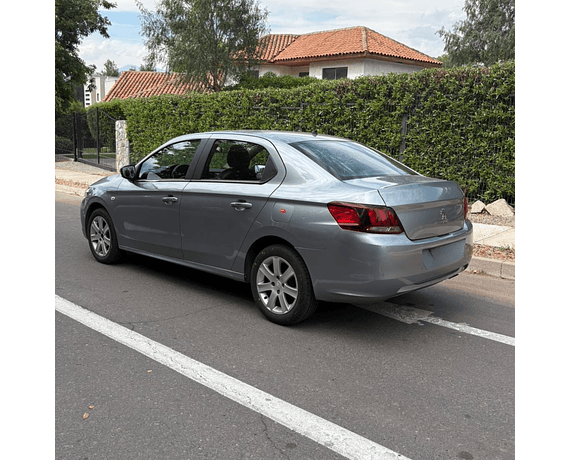 PEUGEOT 301 1.6 ALLURE HDI 4x2 MT