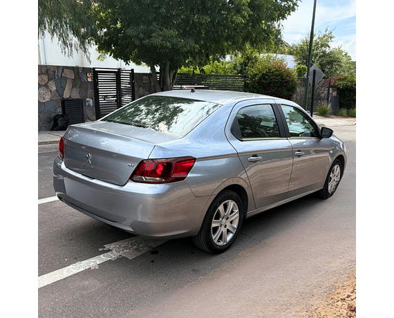 PEUGEOT 301 1.6 ALLURE HDI 4x2 MT