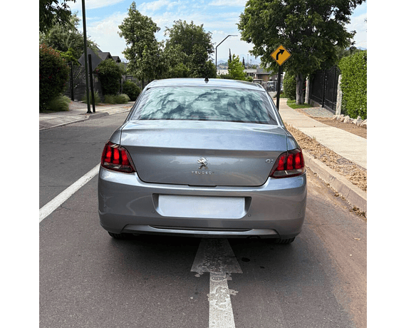 PEUGEOT 301 1.6 ALLURE HDI 4x2 MT