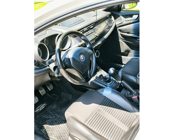 ✨🚗 ALFA ROMEO GIULIETTA 1.8 TB QUADRIFOGLIO 4X2 MT