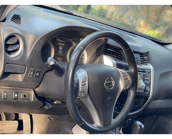 NISSAN NP300 NAVARA 4X4 2.3