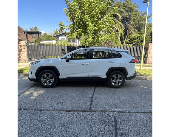 TOYOTA RAV4 2.0 AUTOMÁTICA 2024