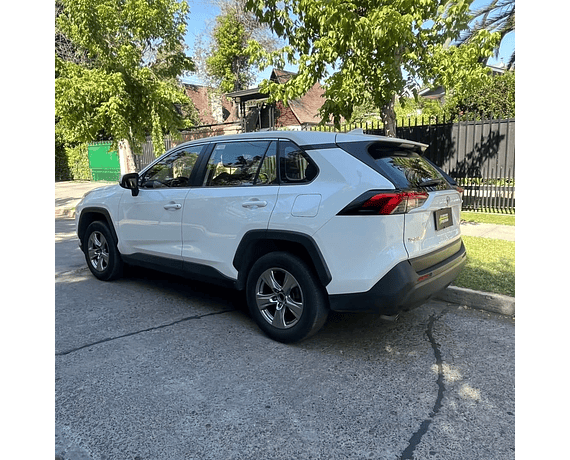 TOYOTA RAV4 2.0 AUTOMÁTICA 2024