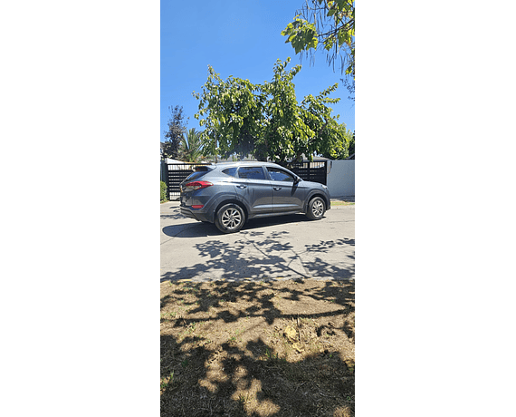 HYUNDAI Tucson 