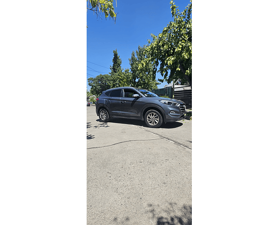 HYUNDAI Tucson 