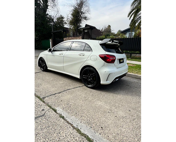 Mercedes benz A 200 2016