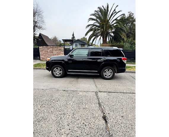 TOYOTA 4 RUNNER 2013
