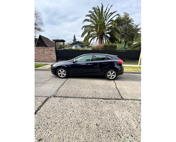 Volvo V 40 2.0 2016
