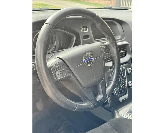 Volvo V 40 2.0 2016