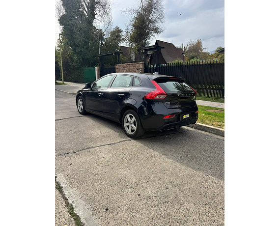 Volvo V 40 2.0 2016