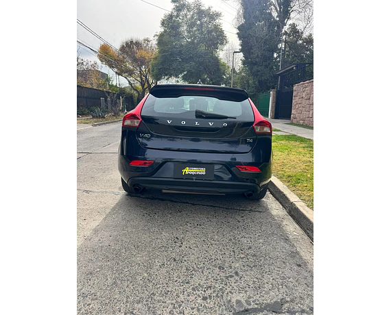 Volvo V 40 2.0 2016