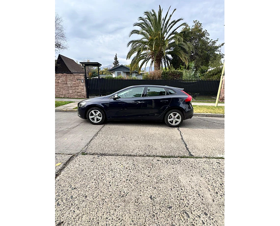 Volvo V 40 2.0 2016